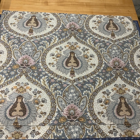 Pottery Barn King Duvet and shams - Picture 3 of 9